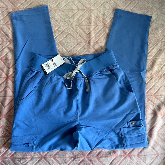 FIGS- High Waisted Yola Skinny Scrub Pants in ceil blue - Picture 2 of 8